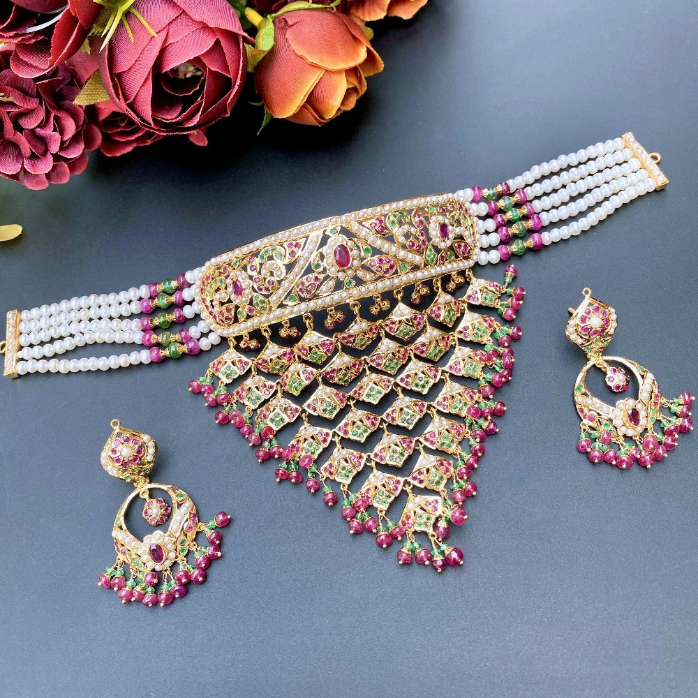 bridal hyderabadi choker with chandbali earrings