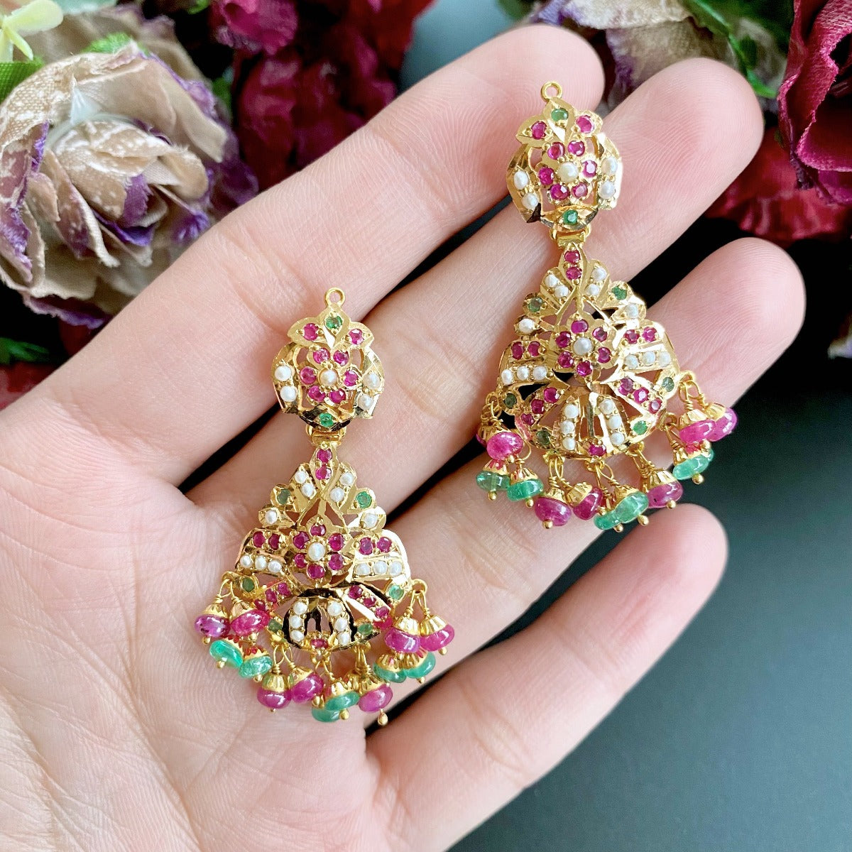 gold earrings tanishq