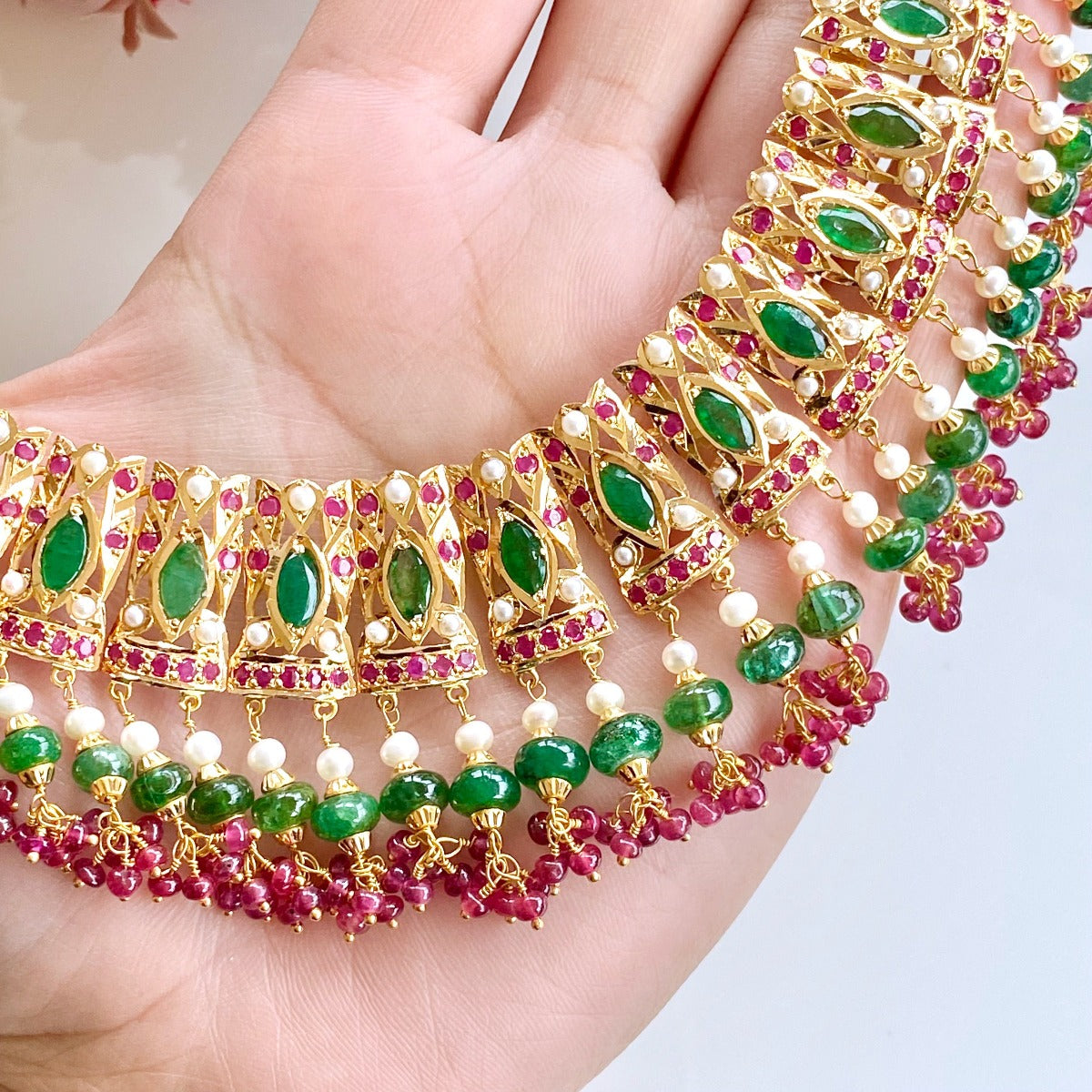 emerald necklace tanishq