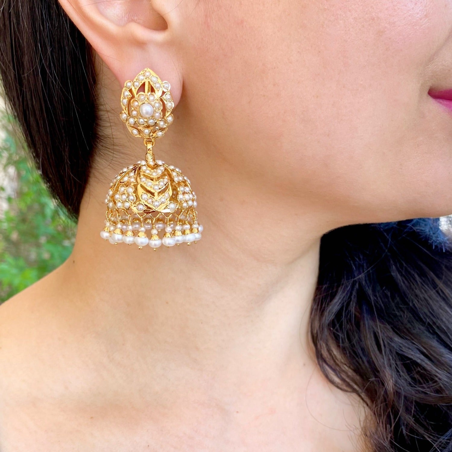 jadau jhumka in pearls