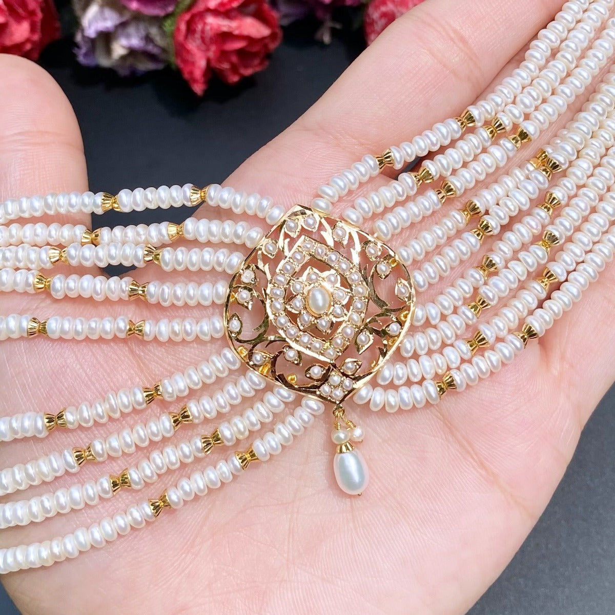classic pearl choker in 22ct gold gns 194