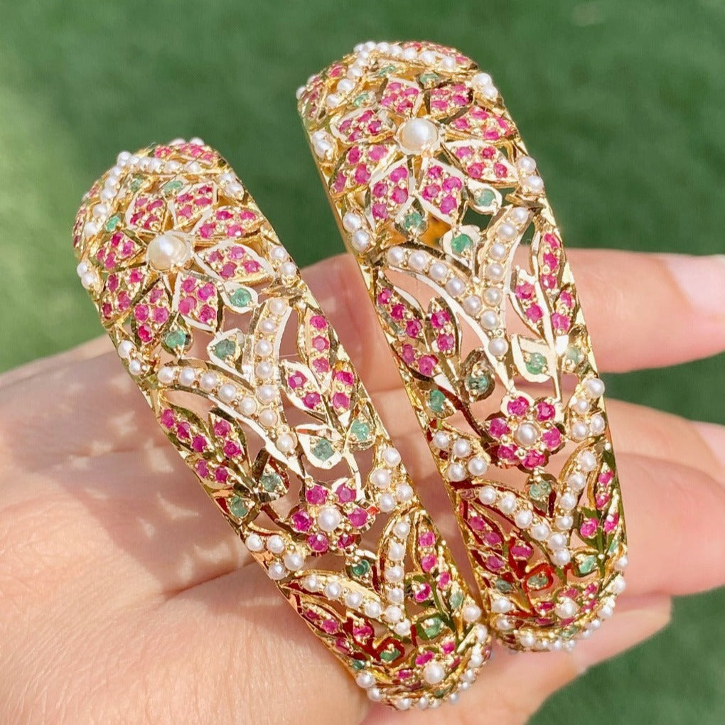 gold plated pakistani jadau bangles