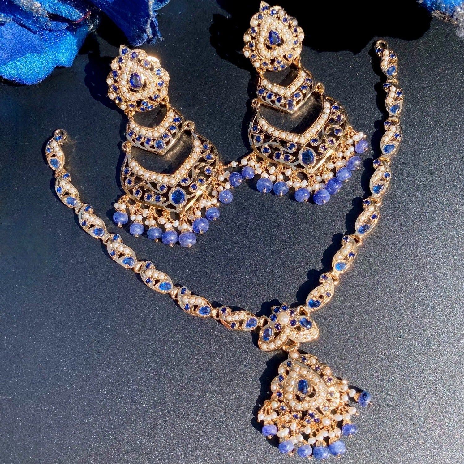 BLUE SAPPHIRE NECKLACE