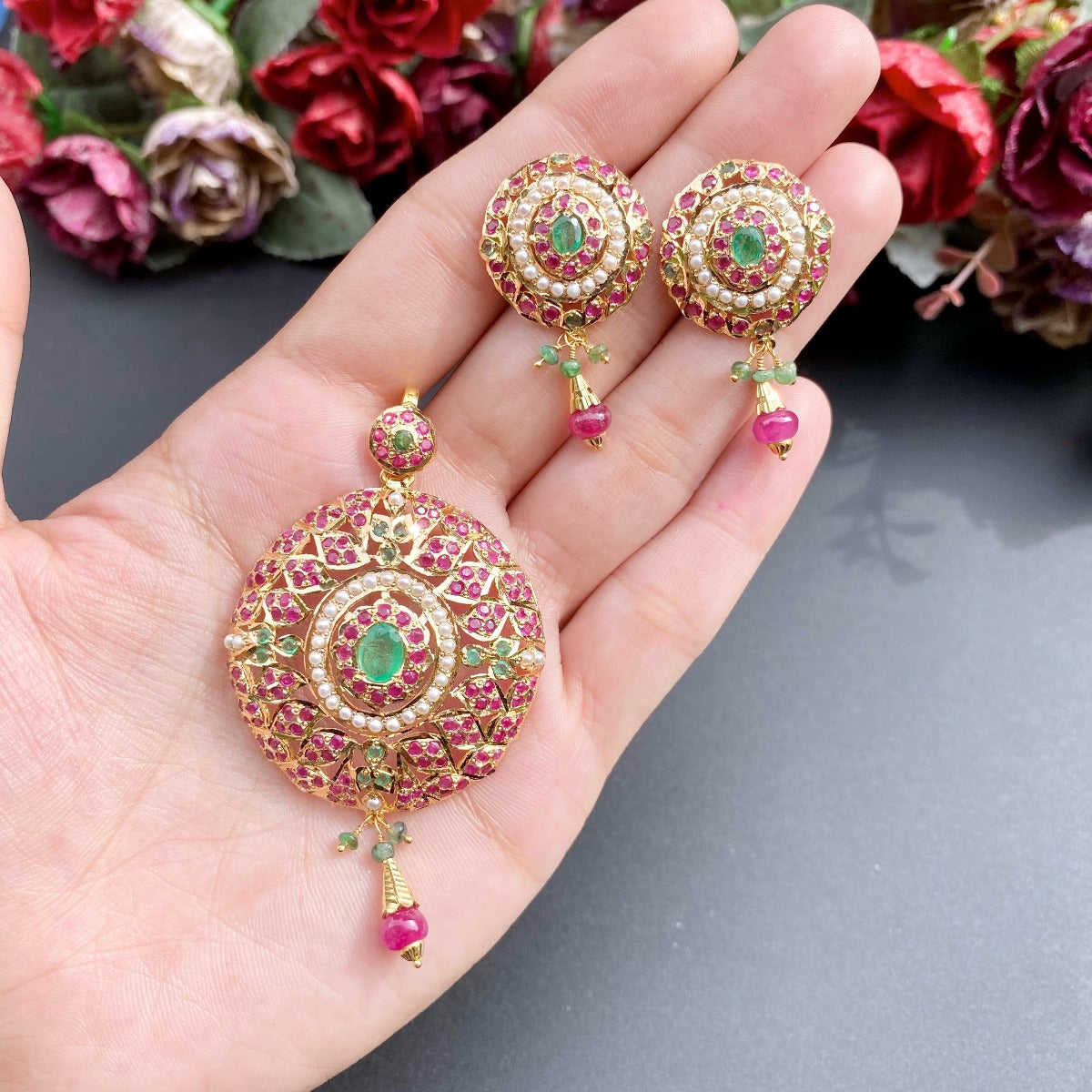 pakistani gold pendant set