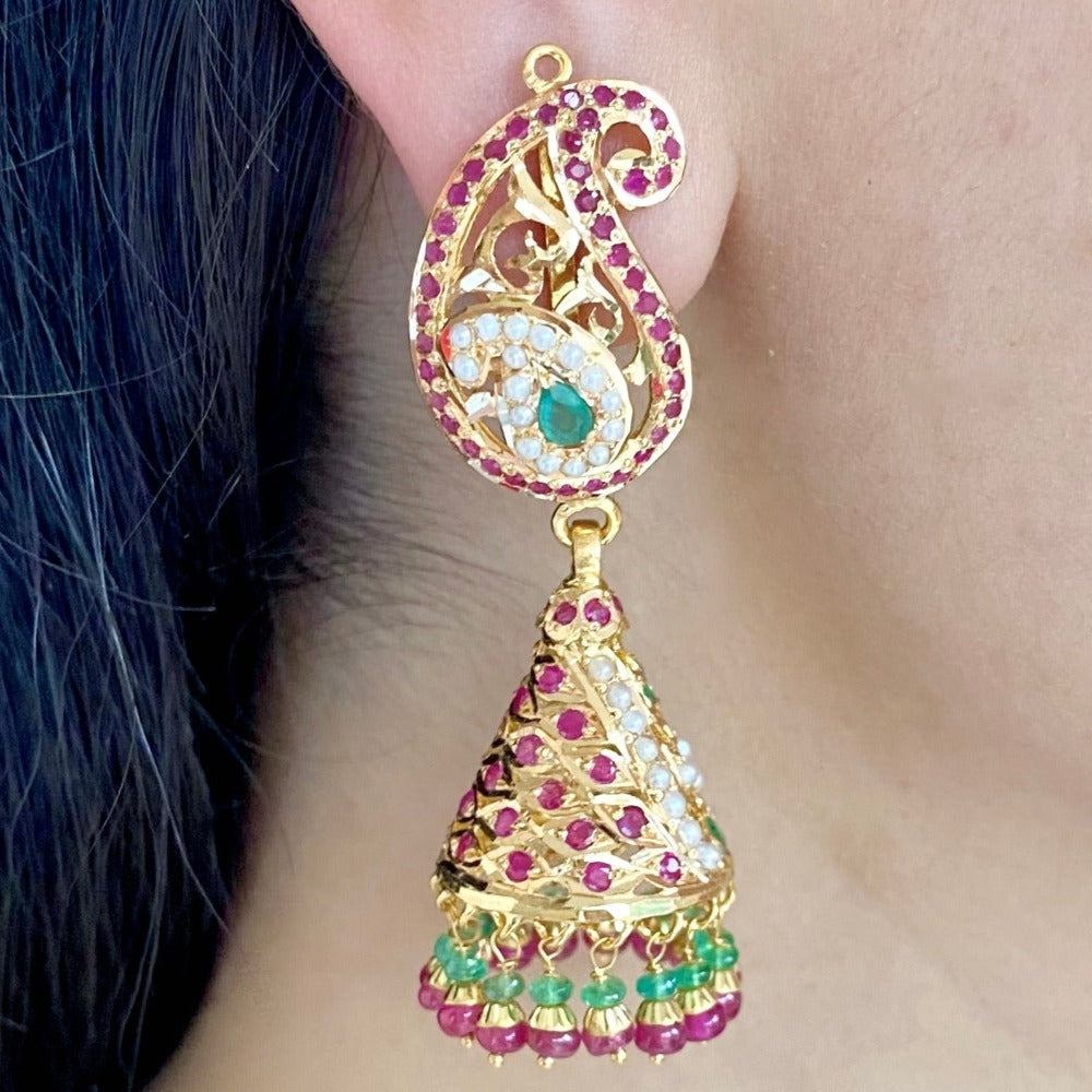 أقراط Jadau Jhumka المعاصرة من الذهب عيار 22 قيراط GER 019