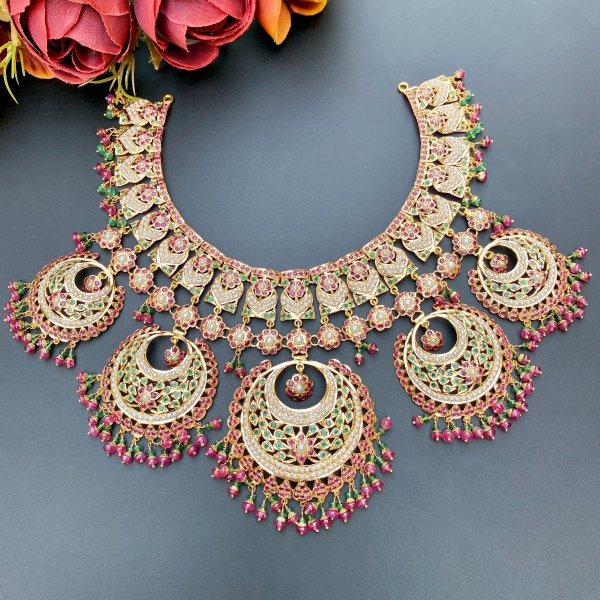 heavy bridal jadau necklace set in 22ct gold in abu dhabi