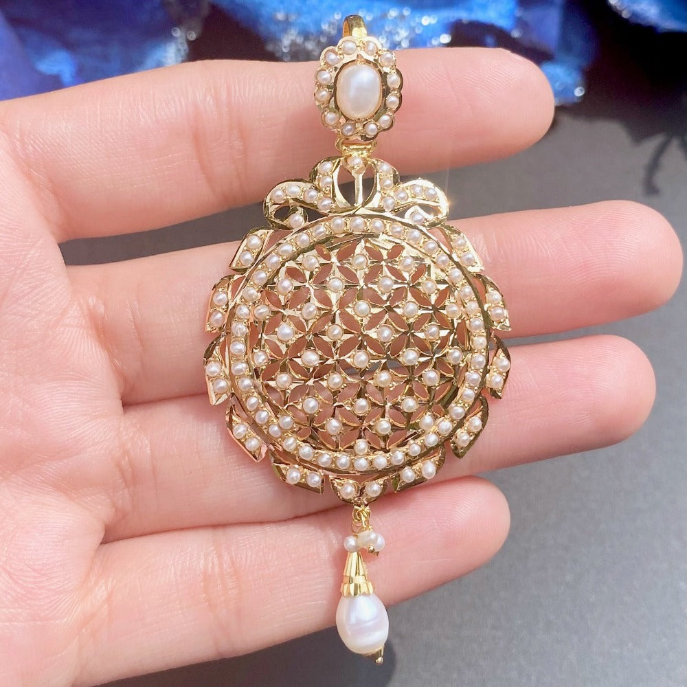 kundan pendant