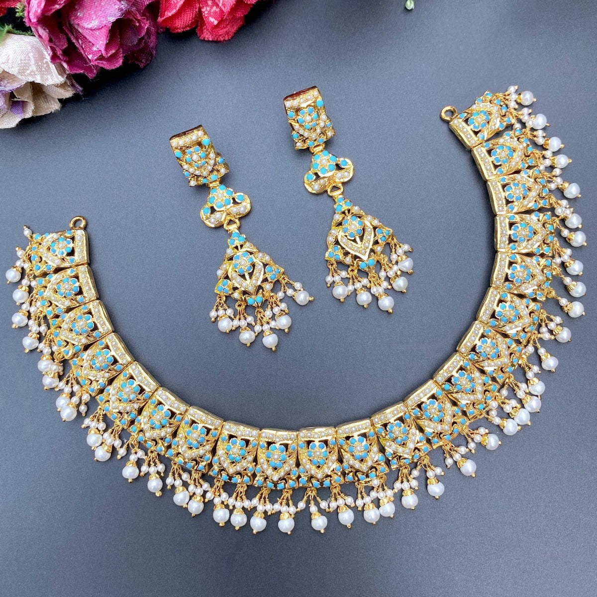 innaya necklace set