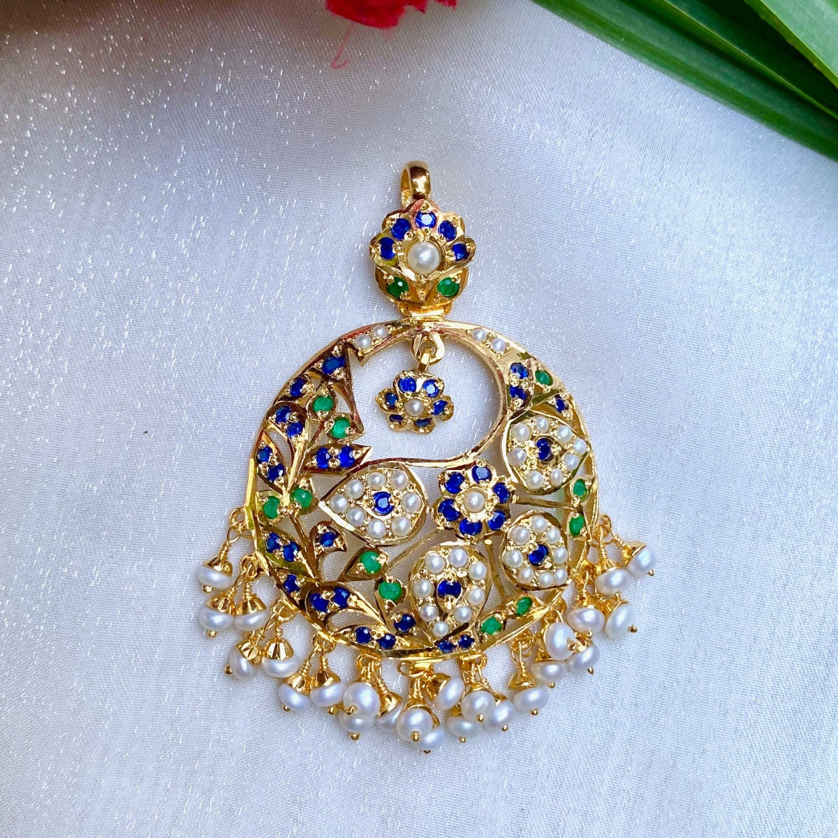 gold plated jadau pendant