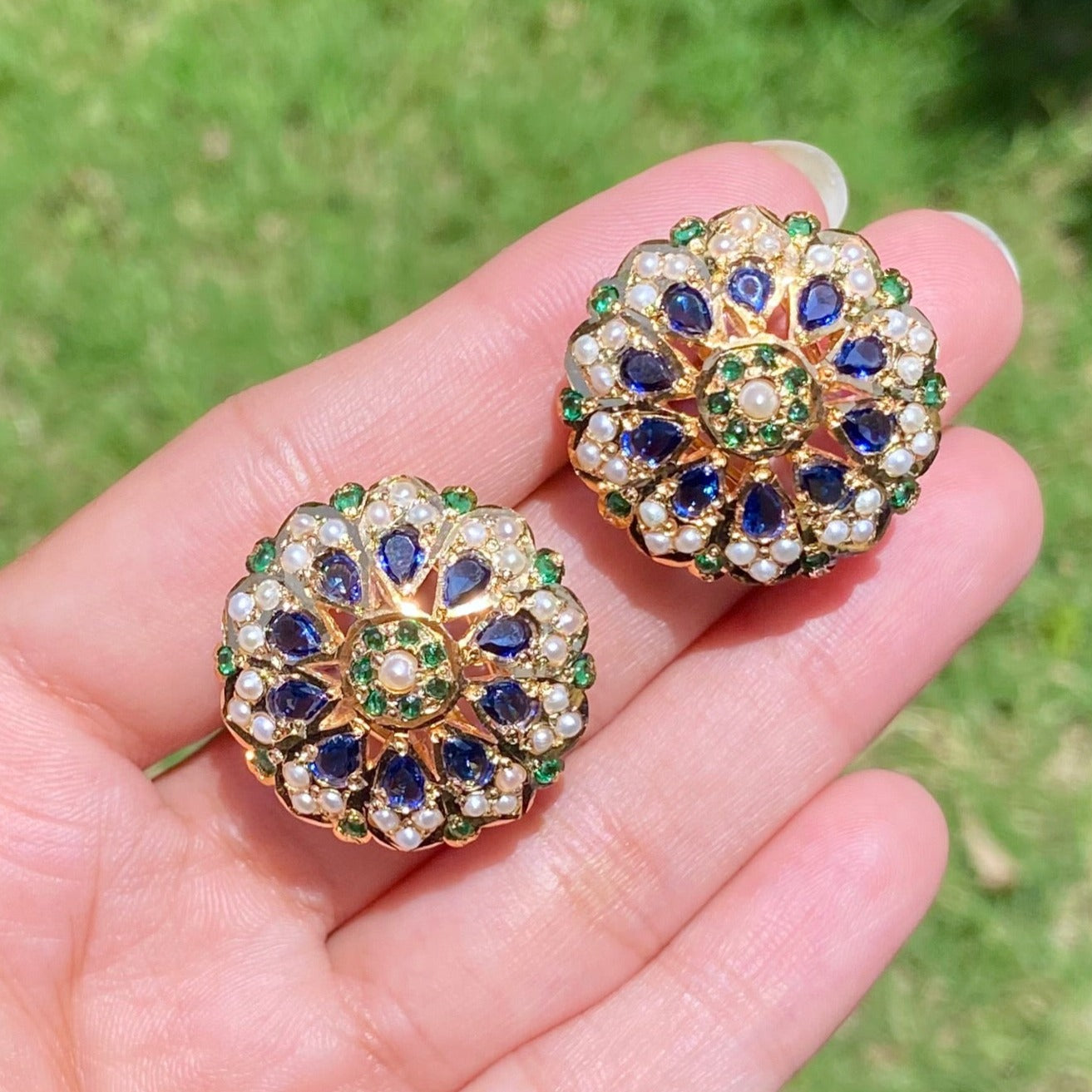 royal stud earrings