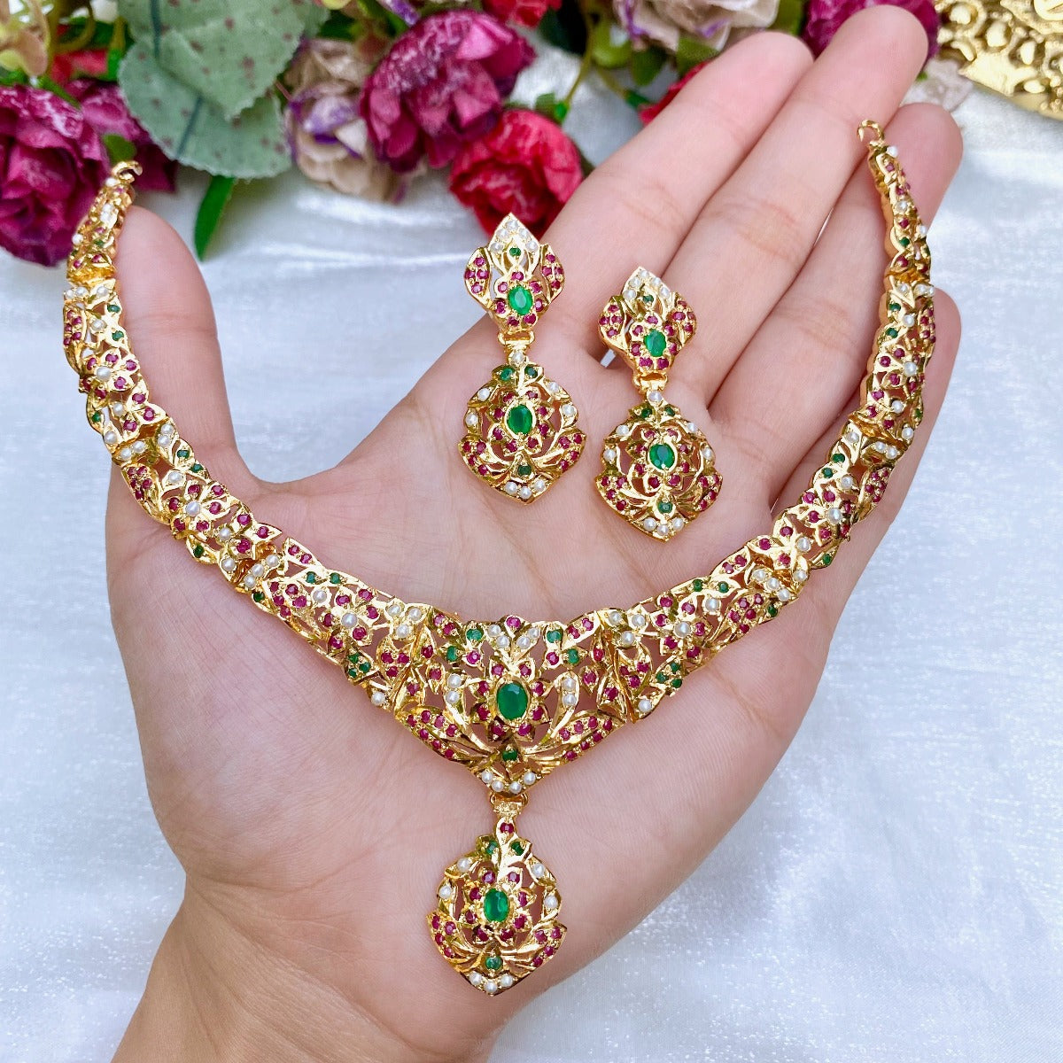 classy hyderabadi necklace set