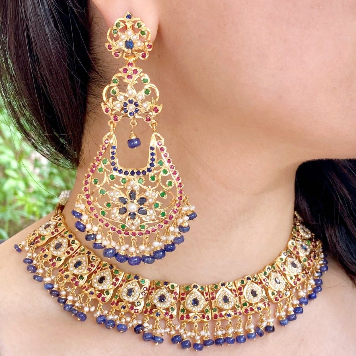 Dazzle at Your Destination Wedding | Luxurious Appearance of Gold-Like Jewelry