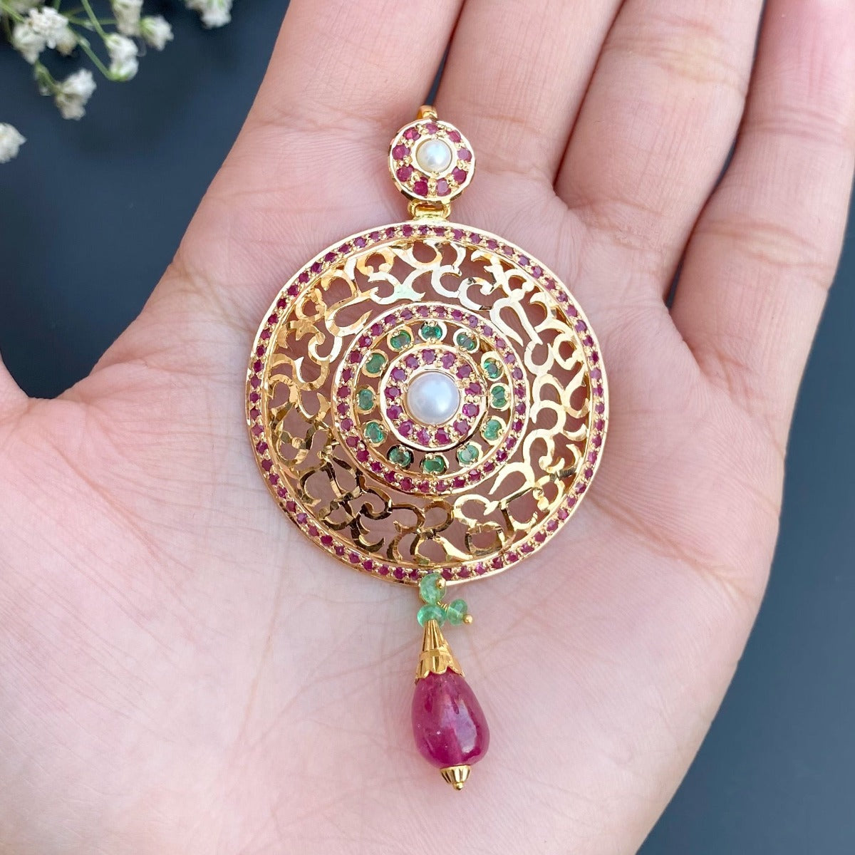 22k gold pendant