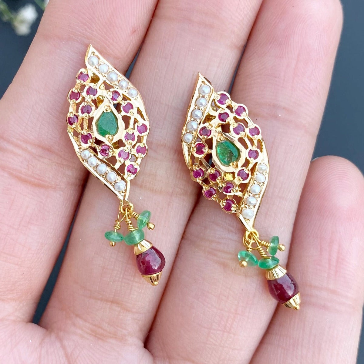 ruby emerald pendant set bahrain