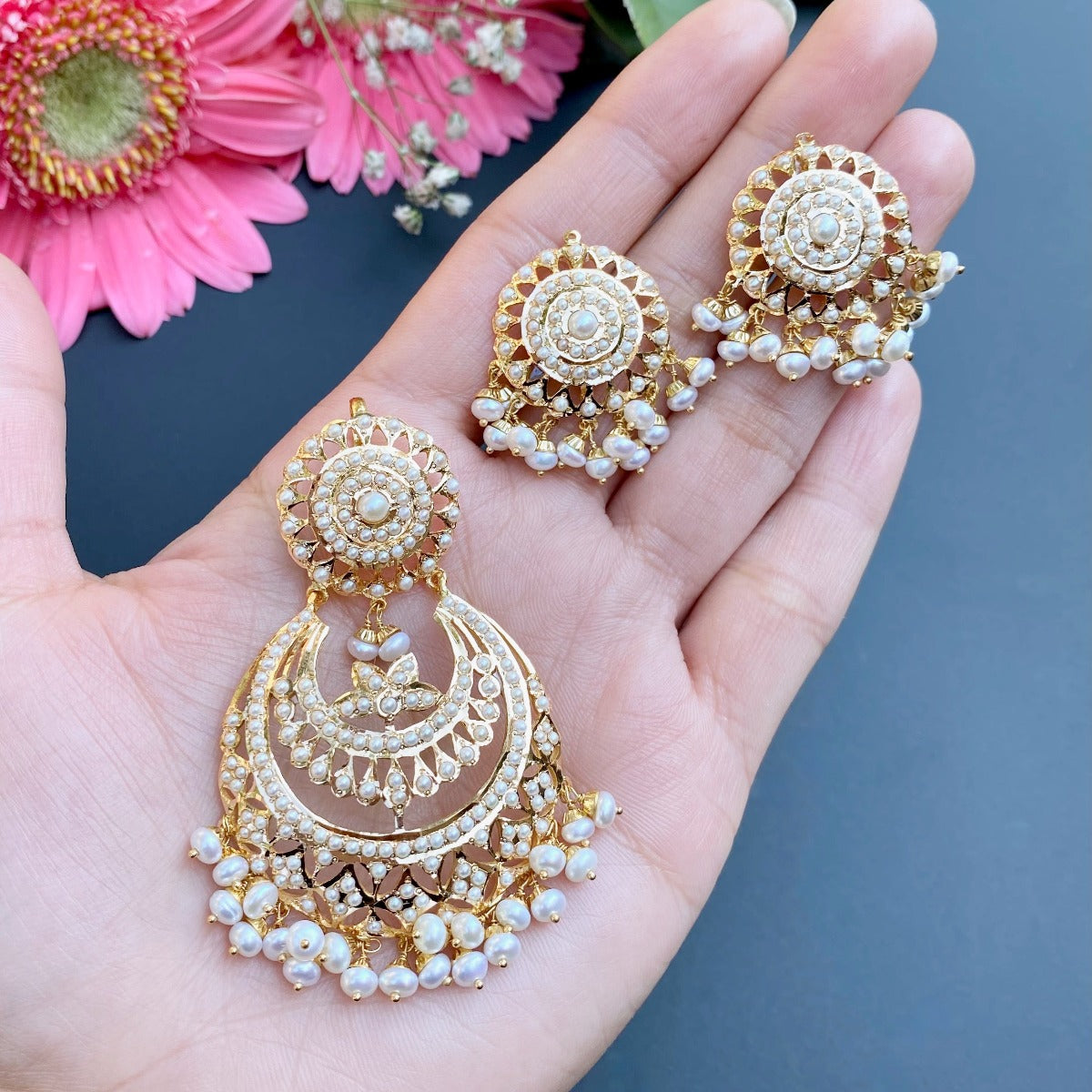 gold pendant set pearls