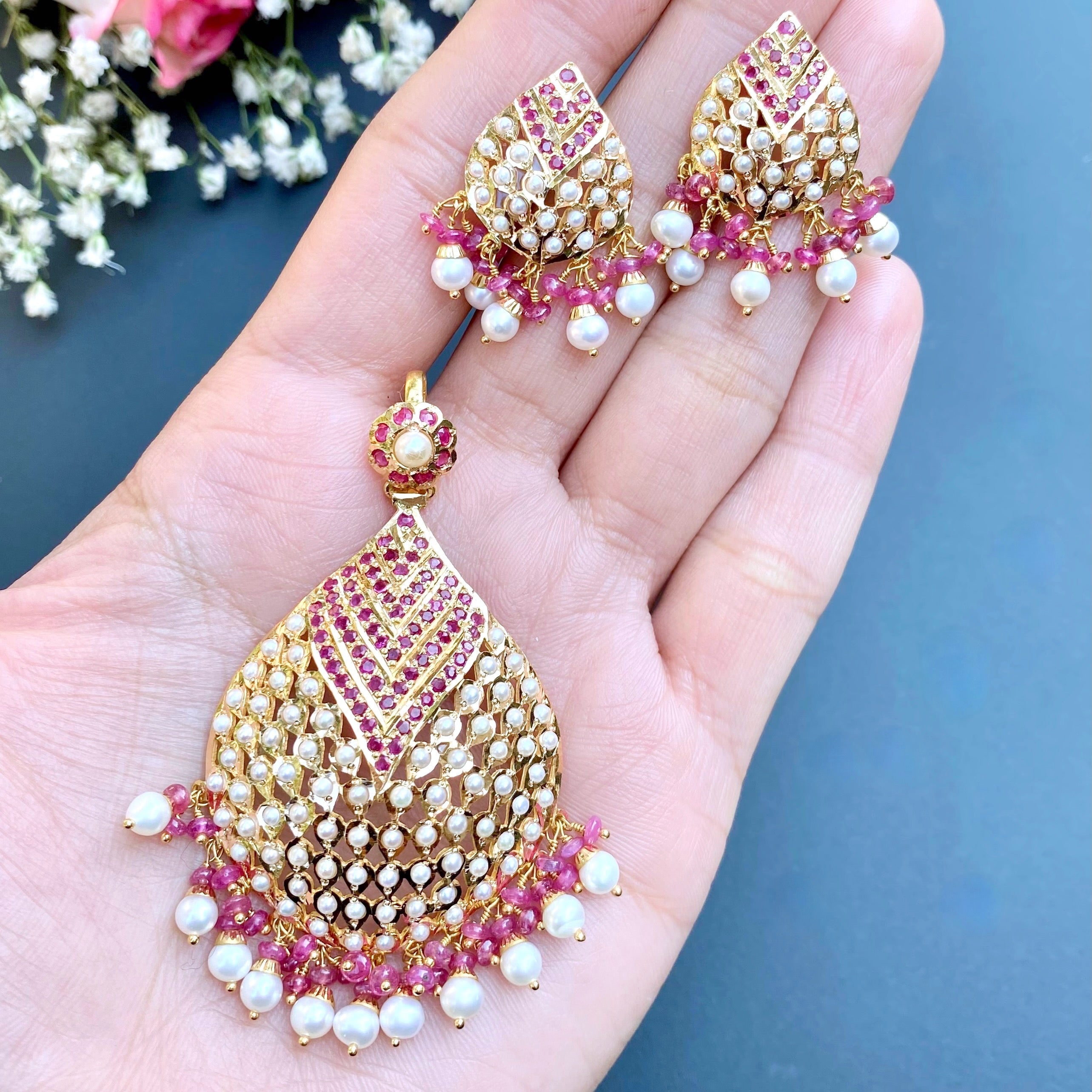 gold pendant earrings set