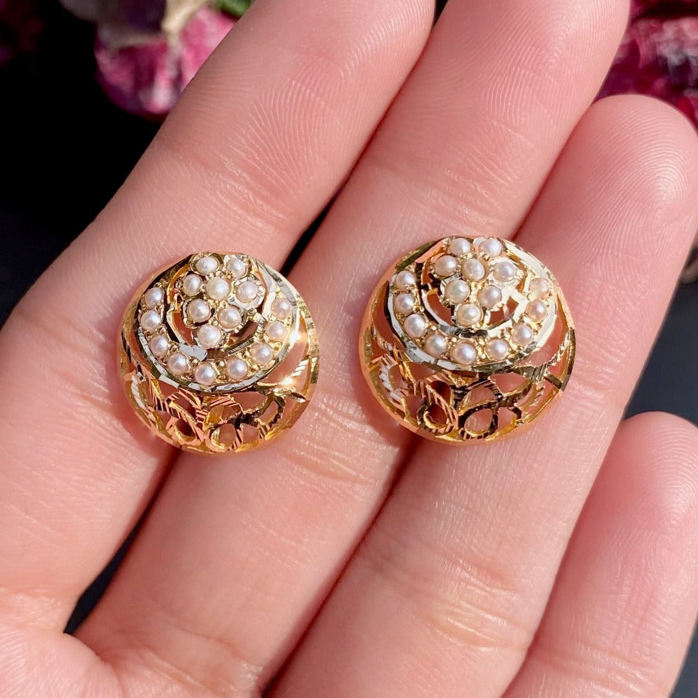 delicate pearl studs in 22ct gold ger 103