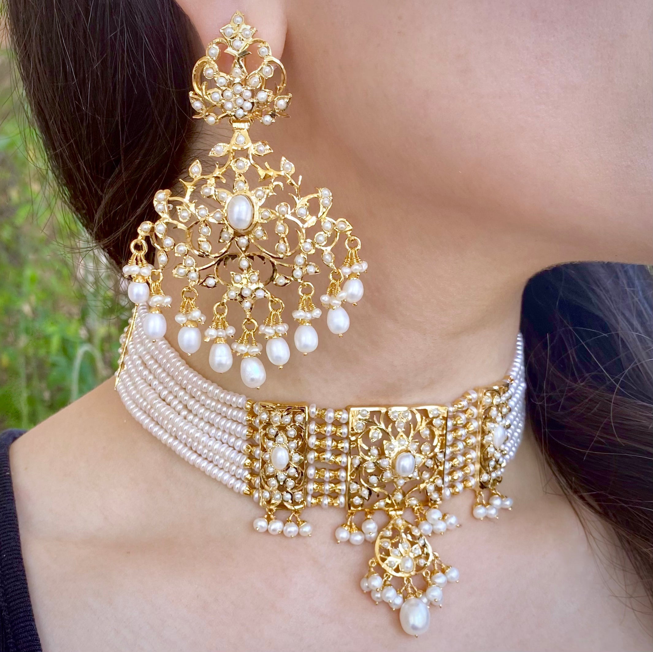 traditional indian choker set in pearls for destination wedding