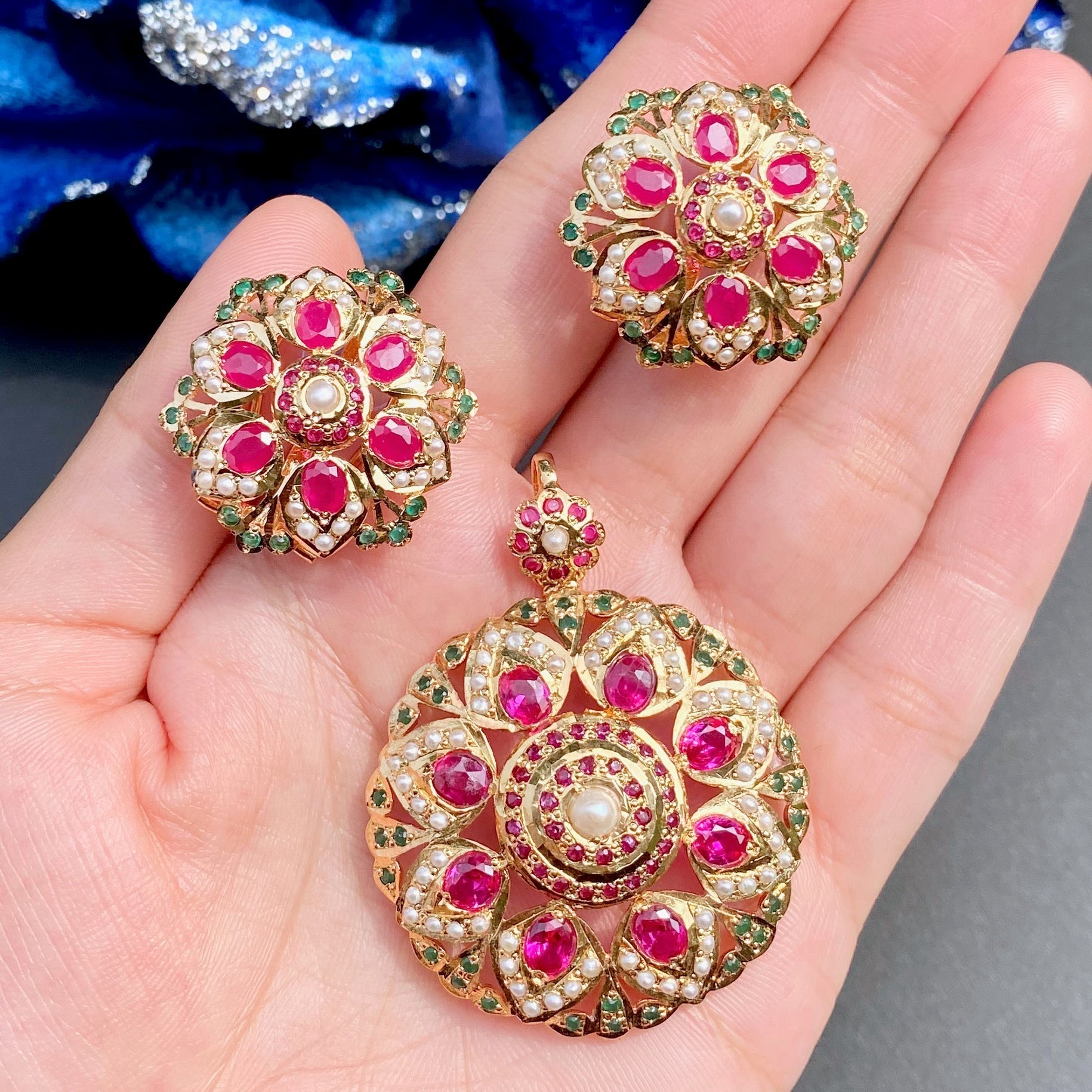 Multicolored Jadau Pendant Set in Gold Plated Silver PS 037