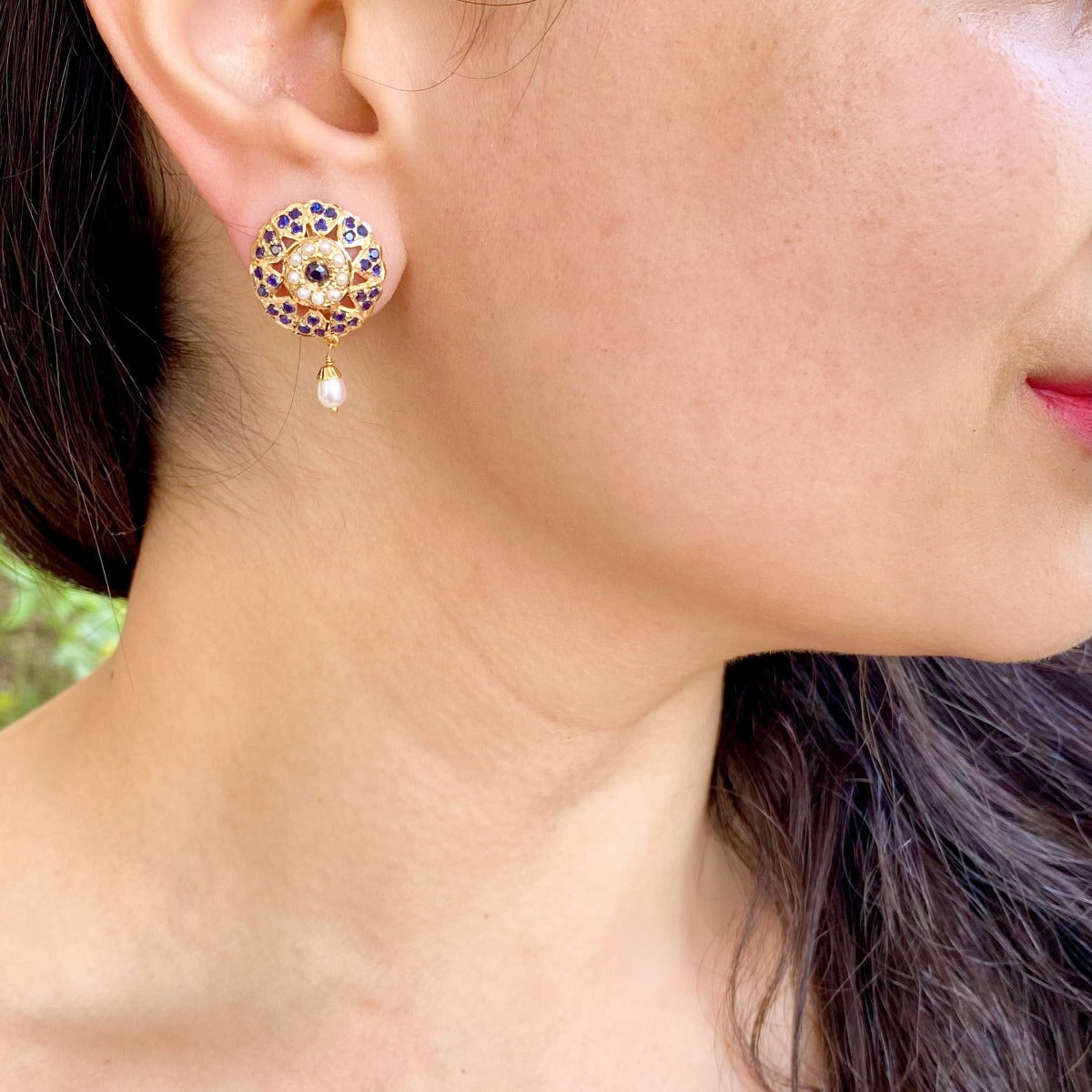 jadau studs with pearls and neelam