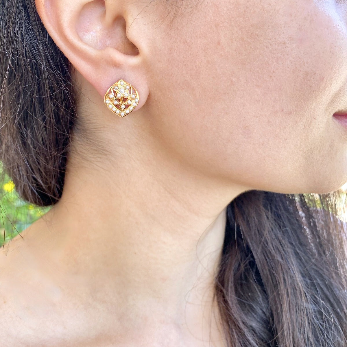 gold studs for women jadau