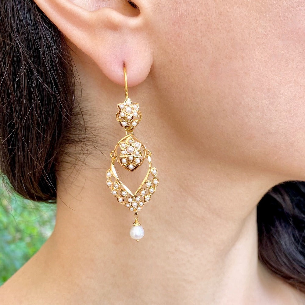 exquisite pearl studded gold earrings in abu dhabi