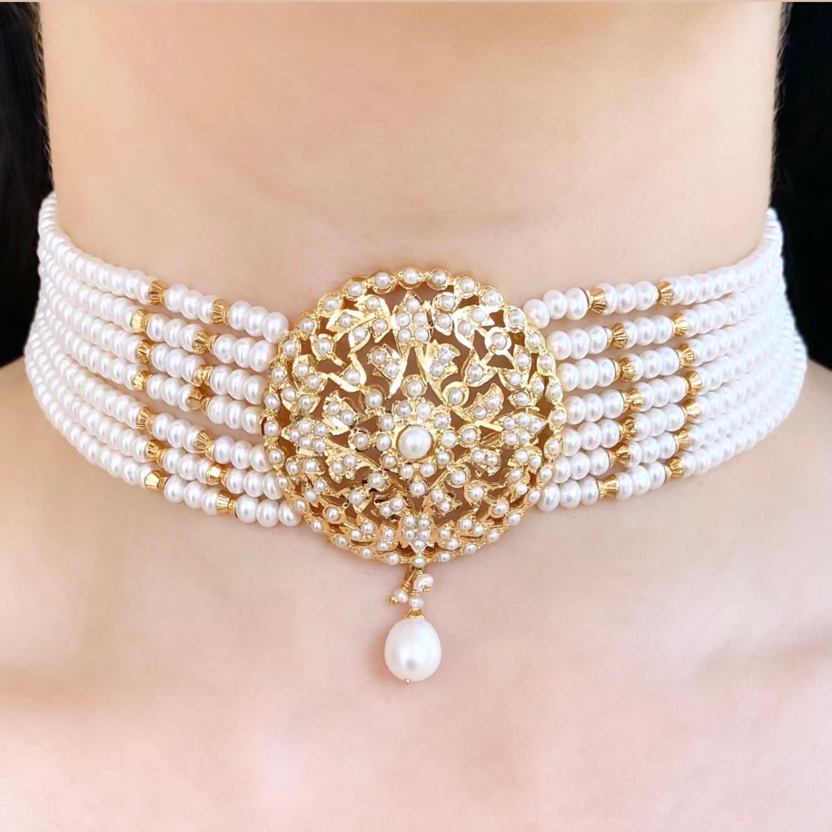 Jewellery For Overseas Wedding Functions | Exquisite Pearl Choker Set