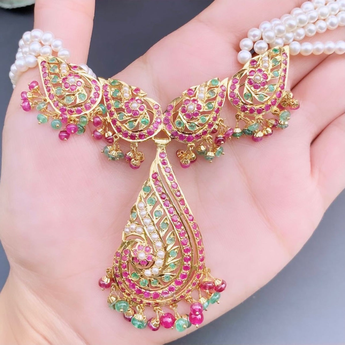 Traditional Hyderabadi Jadau Necklace Set in 22ct Gold GNS 166