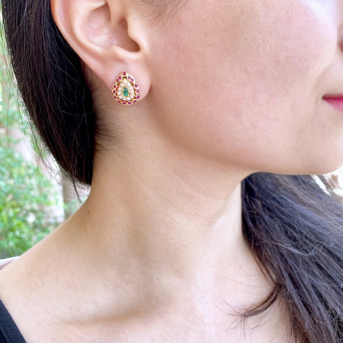 small gold earrings for gift