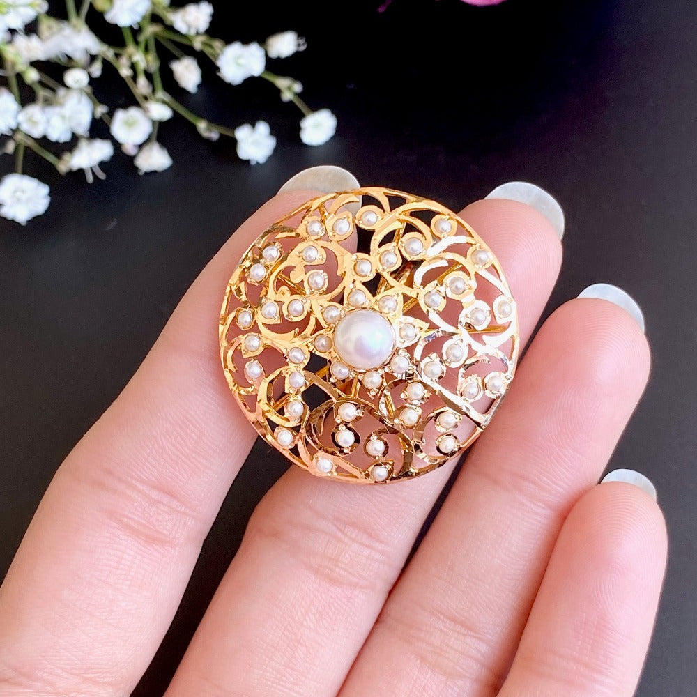 indian jadau gold ring wth pearls