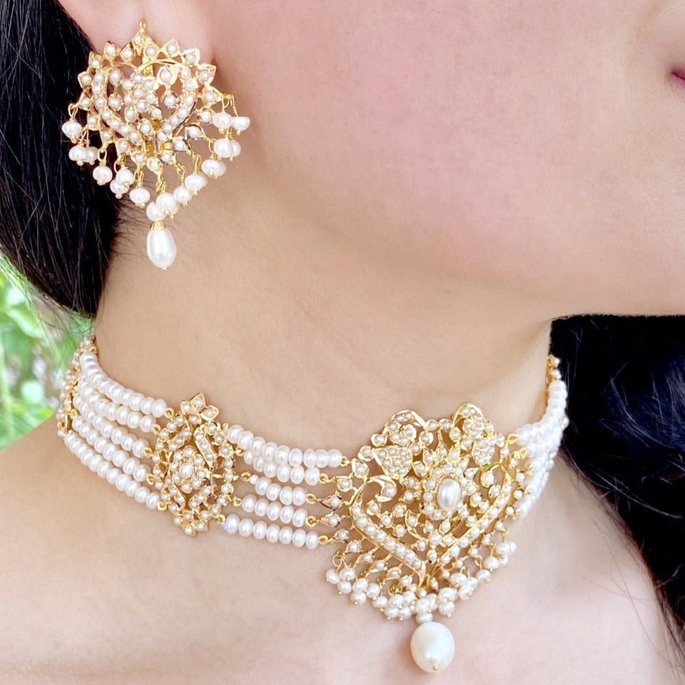 hyderabadi choker set in gold