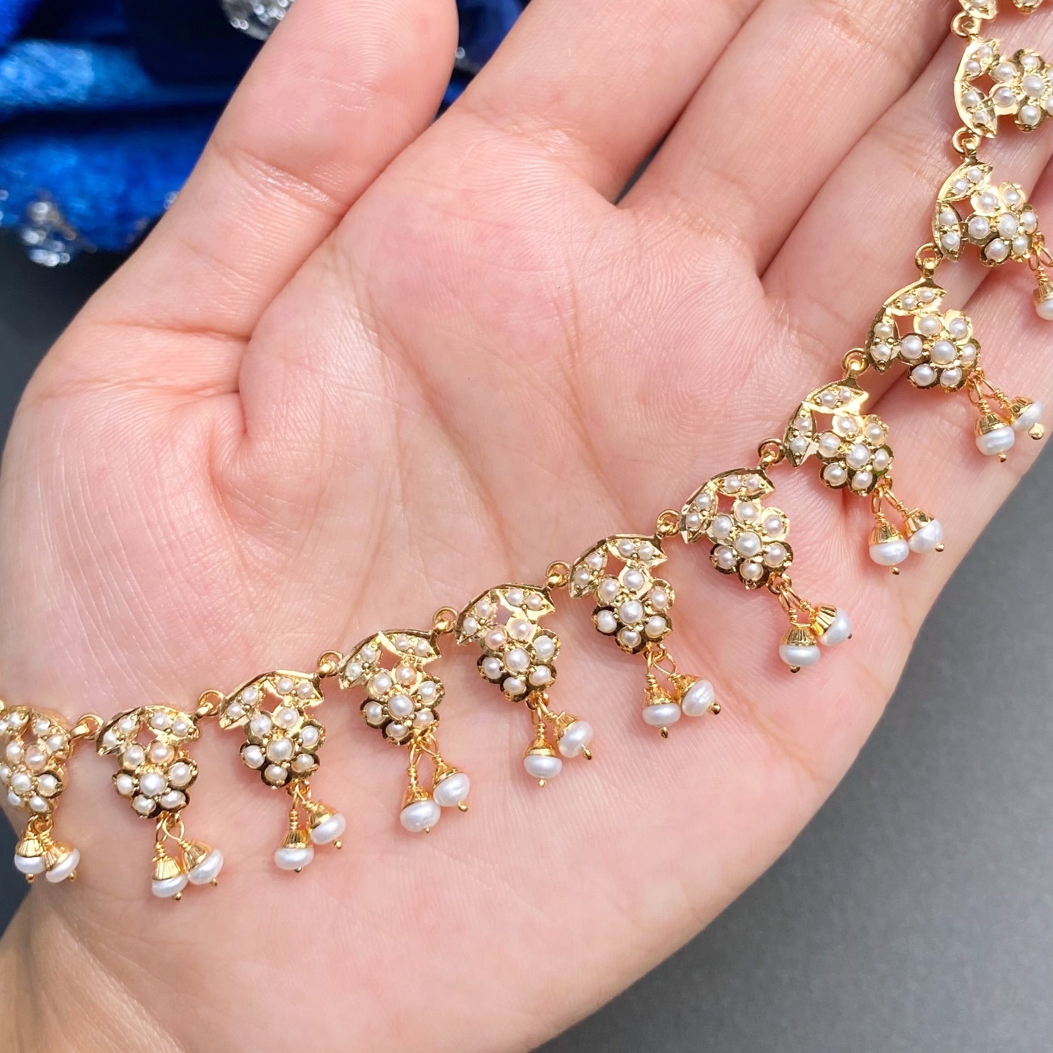 delicate pearl necklace pakistani