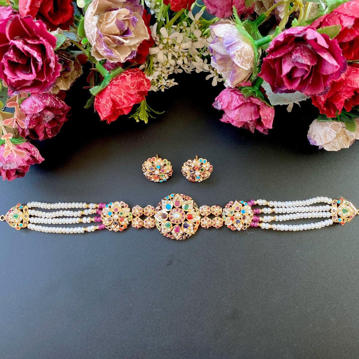 dainty hyderabadi gold choker navratna