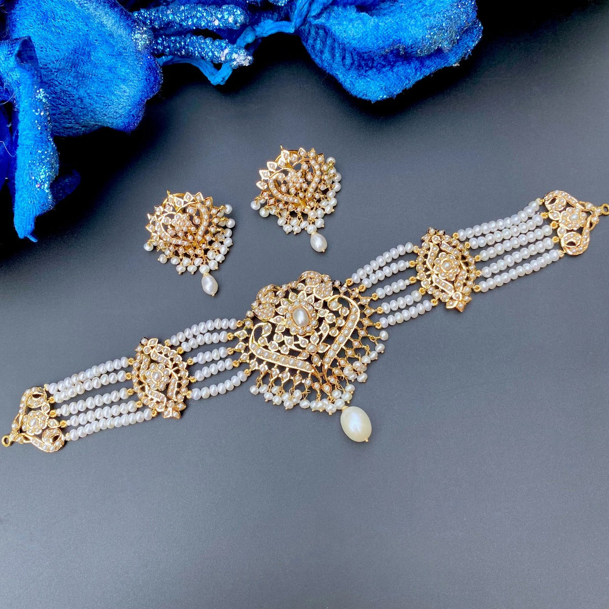 hyderabadi choker set in gold