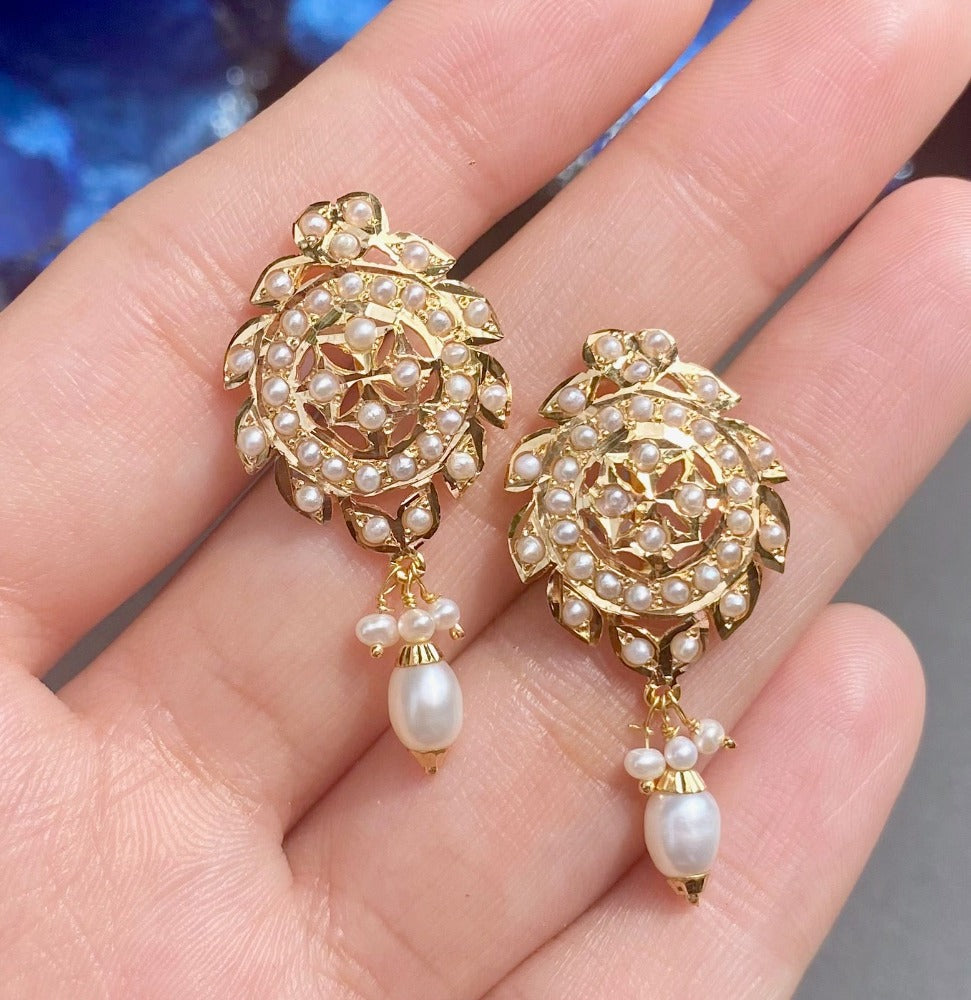 pearl pendant and earrings set uae